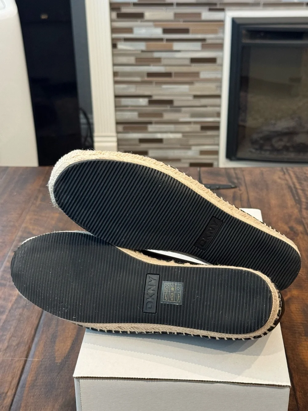 DKNY Mallandra Slip On Espadrille Flat (NWOT)